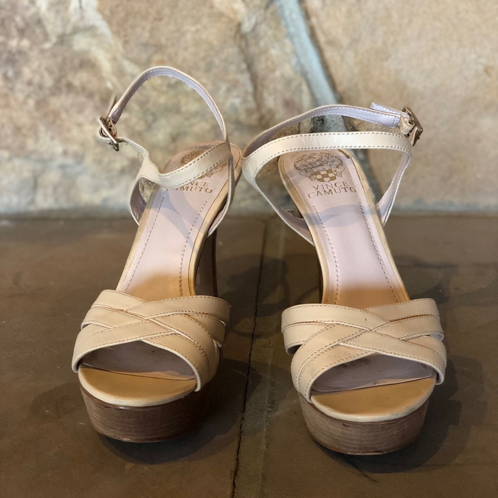 Vince Camuto Soft Petal VC-PADEN Pumps